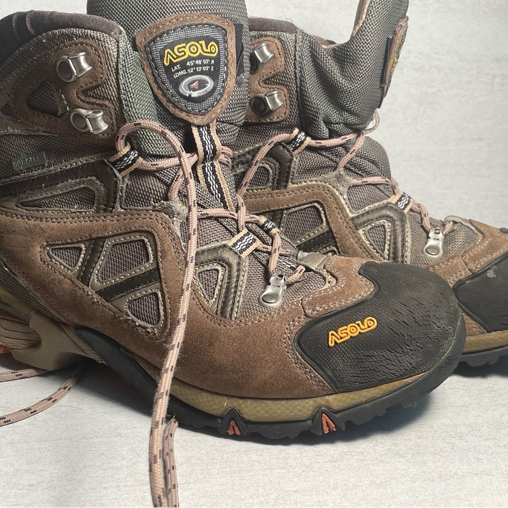 ASOLO hiking boots